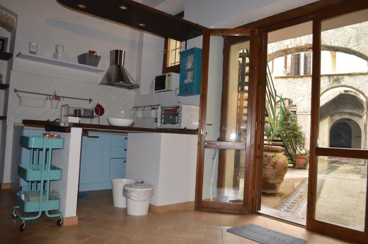 Appartamento In Centro Spoleto Kültér fotó